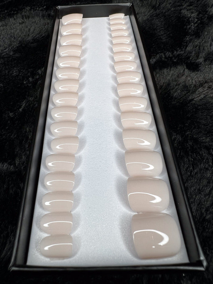 Faux ongles Noble nude portés